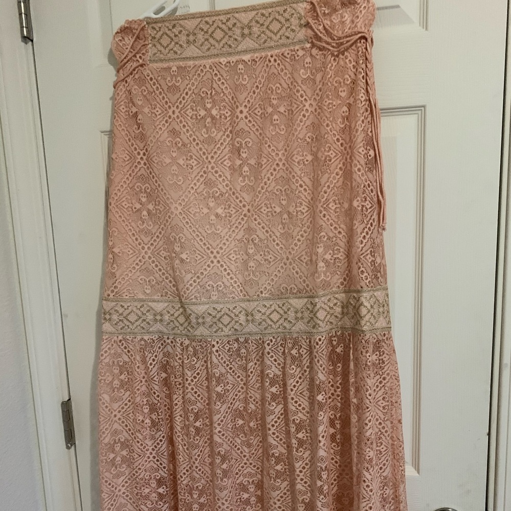 Lace overlay skirt